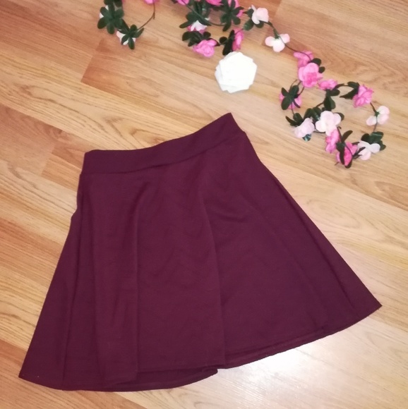 Charlotte Russe Dresses & Skirts - Women's Charlotte Russe Maroon Skater Skirt